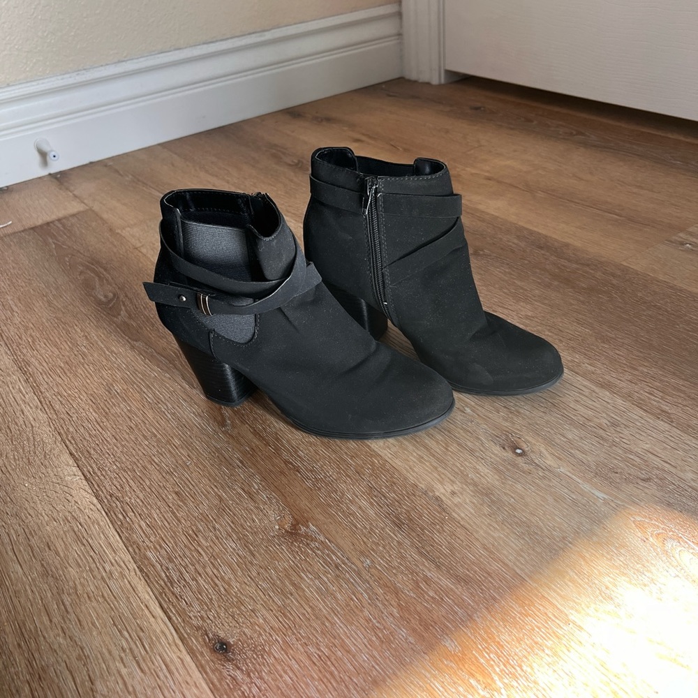 High heel boots